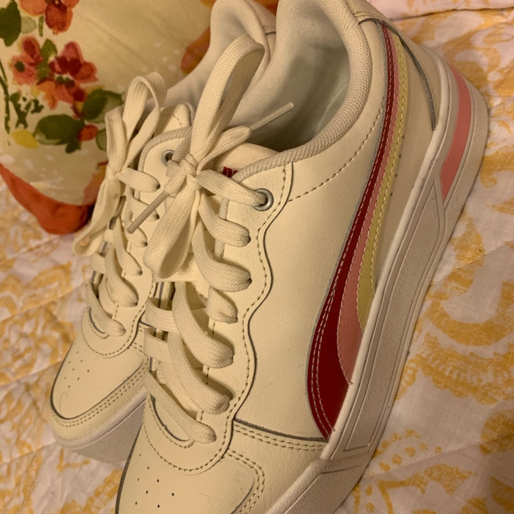 Puma White Leather Sneakers Size 7.5